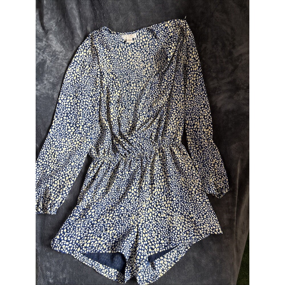 #90 Finn & Grace Faux Wrap Romper Size XS Blue/White Long Sleeve Shorts